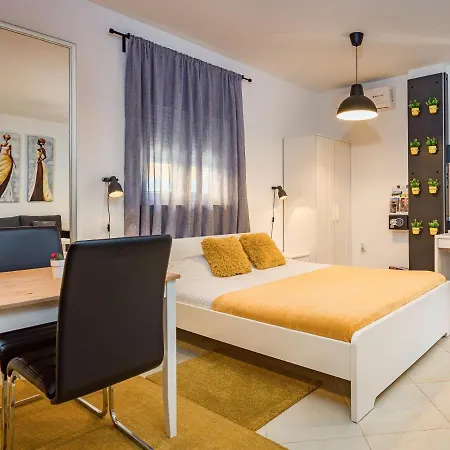 Apartment Julija *