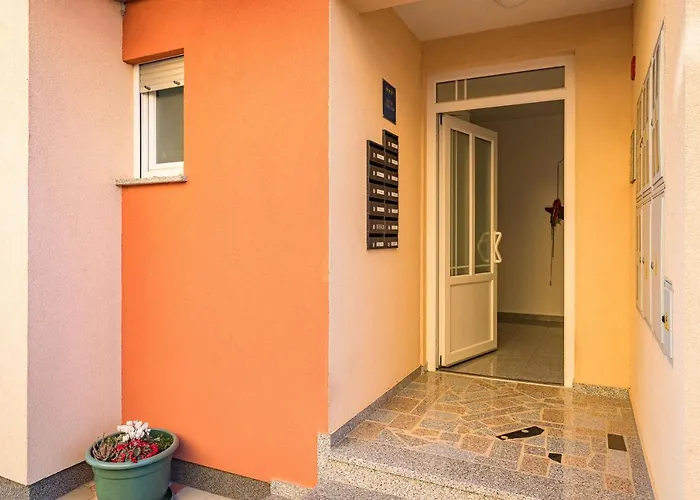 Διαμέρισμα Julija Πούλα